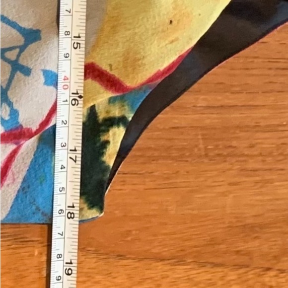 Sleeveless colourful shirt. Size medium. Measurements in photos. - Picture 7 of 7